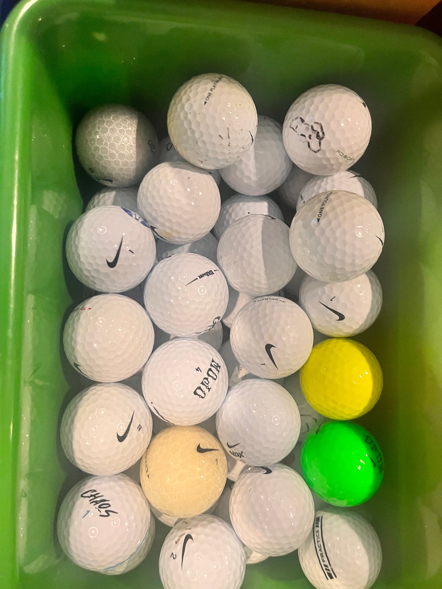 12 Nike golf balls